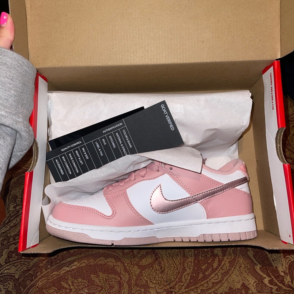 BRAND NEW Nike Dunk Low GS - Pink Velvet